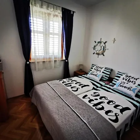 Apartmán Santa Eufemia 10min Walk To City & Free Garage Parking Rovinj