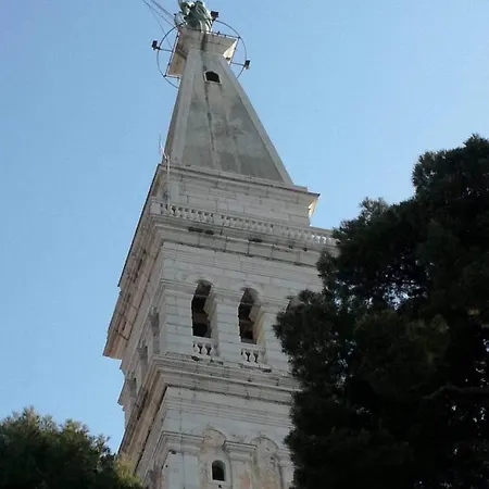 Apartment Santa Eufemia 10min Walk To City & Free Garage Parking Rovinj