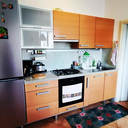 Santa Eufemia 10min Walk To City & Free Garage Parking Apartment *