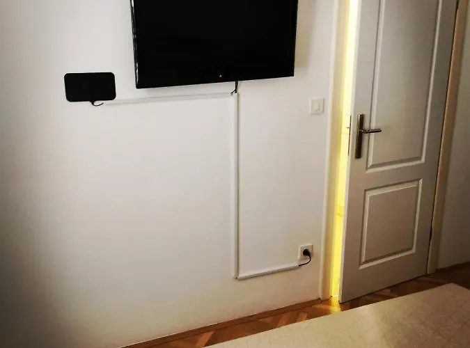 Santa Eufemia 10min Walk To City & Free Garage Parking * Rovinj